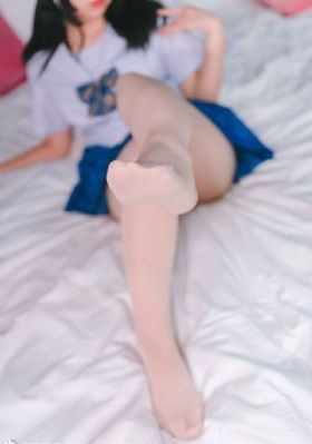 让我们三个人一起满足你_HD在线视频观看