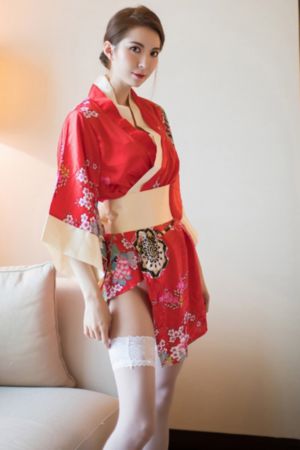 国产剧情Av尾随漂亮女主播_720免费观看最新